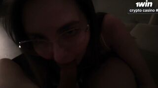 Noche, álbum de fotos y la mamá de mi mejor amigo  Alina Rai Sub
