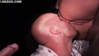 Chica  Cachonda Desea Dooging con Desconocidos