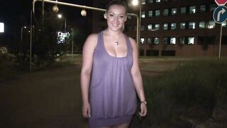 Chica Cachonda Desea Dooging con Desconocidos Series