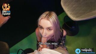 Sexo con un desconocido mientras el novio no mira en un bar lleno sub español