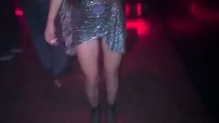 Sexo anal con varios chicos de la discoteca