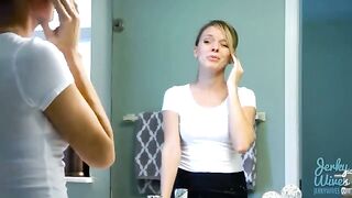 madrastra_chupa_la_polla_de_su_hijastro_durante_la_sesion_de_fotos_SD.mp4