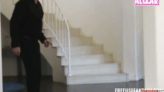 Ella es la chica de uso gratuito en casa y en el trabajo Valentina Nappi Sub