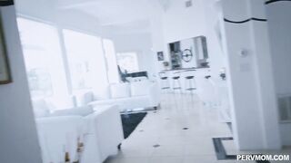 Estirando a la madrastra - Vanessa Cage
