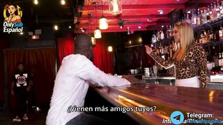 Candice Dare gangbang en bar sub