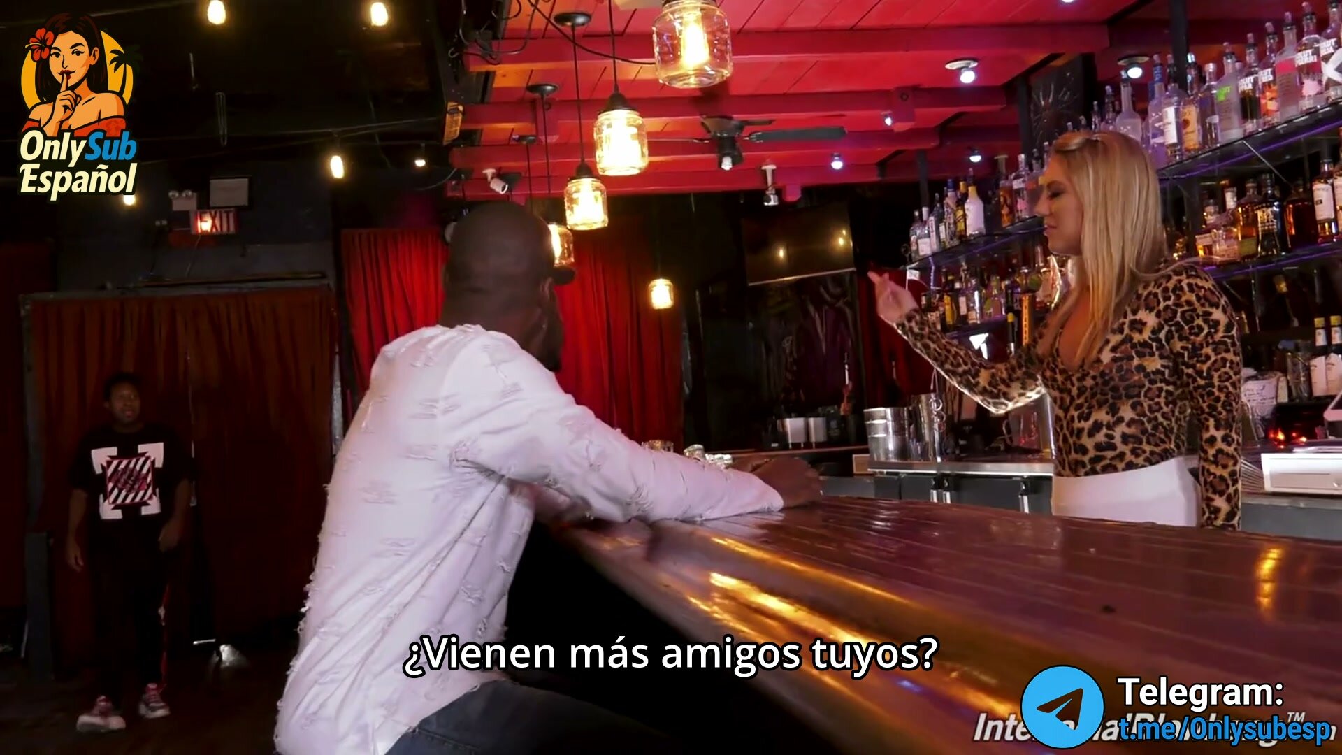 Candice Dare gangbang en bar sub