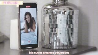 Espiando a mamá, me sorprende y me obliga a follarmela Sub