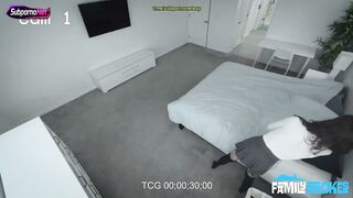 ¿No tienes curiosidad por saber si estoy mojada? Mira las cámaras Violet Moon Sub
