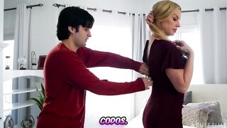 Mamá es muy comprensiva con mis erecciones Sub