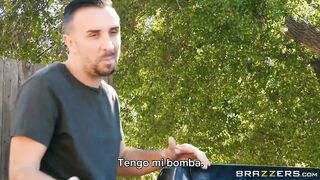 Mi Padrastro modifica mi coño y mi bicicleta Kali Roses Sub