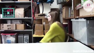 ¡¡ Me encanta robar en las tiendas para luego ser abusada por seguridad !! Sub