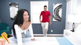 Mi mamá y yo probamos la cama nueva Sub Español
