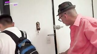 Divinamaruu hijastro la coge sub español