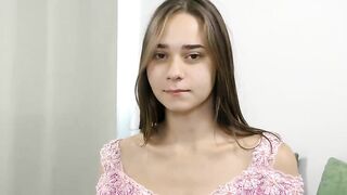 Chica Virgen Real Pierde Su Virginidad Y Llora
