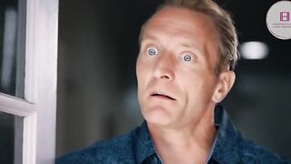Maya Woulfe - Mirando porno con Maya Sub Esp