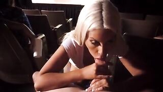 Astuto en el cine bridgette b