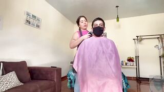 Imyouxxx - esta bien rica la chica que corta el pelo