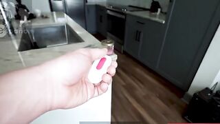 Chloe Rose - Consigue el vibrador de su hijastra y se la folla como castigo sub esp