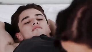 mama cuida a su pequeño sub