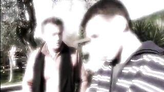 se tira a su madrastra español