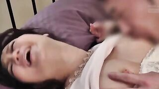 Yu Kawakami - Convierto a la ama de llaves en una esclava masoquista (sub esp)