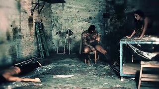 Claudia Bavel - Coje O Muere