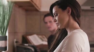 Becky Bandini - Mi Madrastra Lo Deja Fluir sub