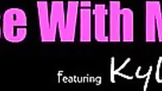 Kylie Quinn - Jugando A La Casita Con Mi Hermanastra sub