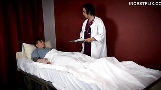 RACHEL STEELE - TÍA CUIDA DE SU SOBRINO DURANTE SU RECUPERACIÓN sub video xxx
