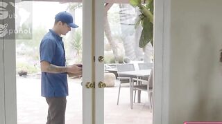 Pristine Edge - Entrega por la puerta trasera de la ama de casa sub